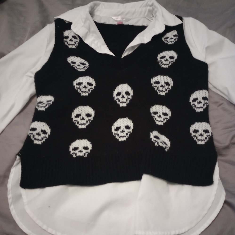No Boundaries Black and White Sweater Vest